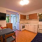 Appartamento Ema With Heated Pool Supetarska Draga