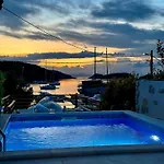 Ema With Heated Pool Appartamento Supetarska Draga