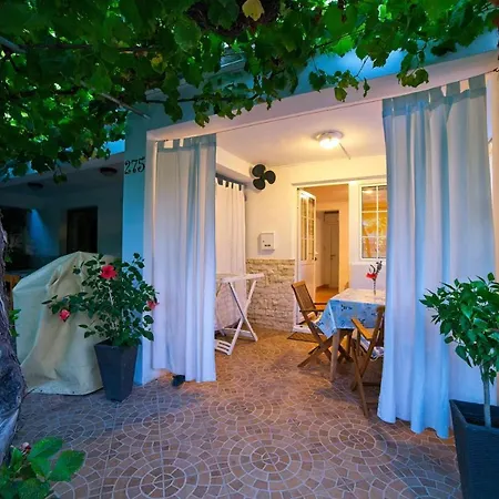 Ema With Heated Pool شقة سوبيتارسكا دراغا