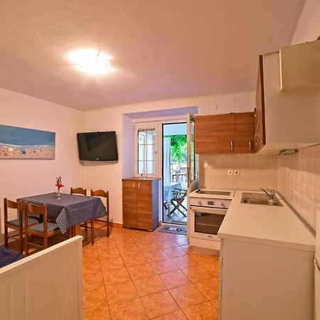 Ema With Heated Pool Apartment