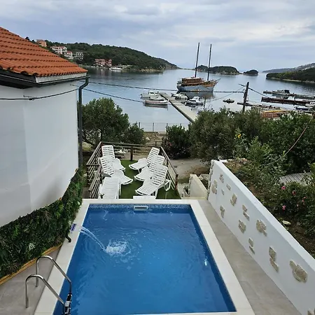 Ema With Heated Pool * Supetarska Draga