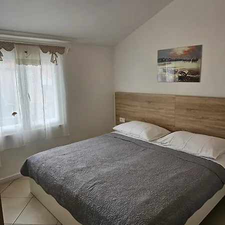 Ema Διαμέρισμα Supetarska Draga