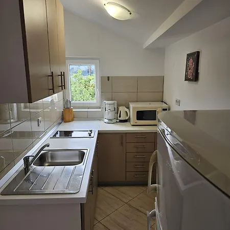 Ema With Heated Pool Supetarska Draga
